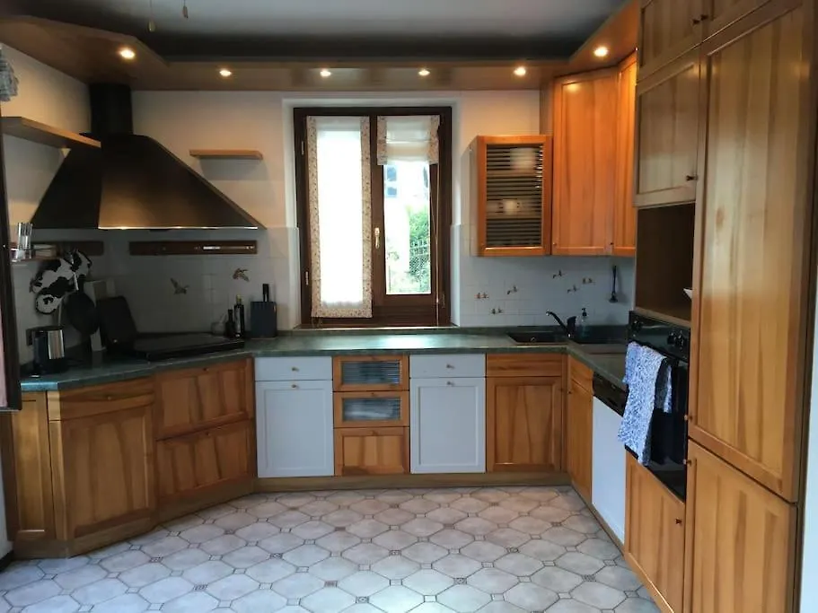 Beautiful Villa With Private Access To The Lake. Limonta 0*,