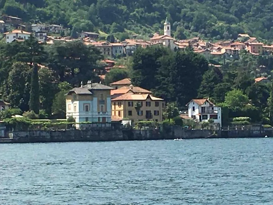Beautiful Villa With Private Access To The Lake. Limonta